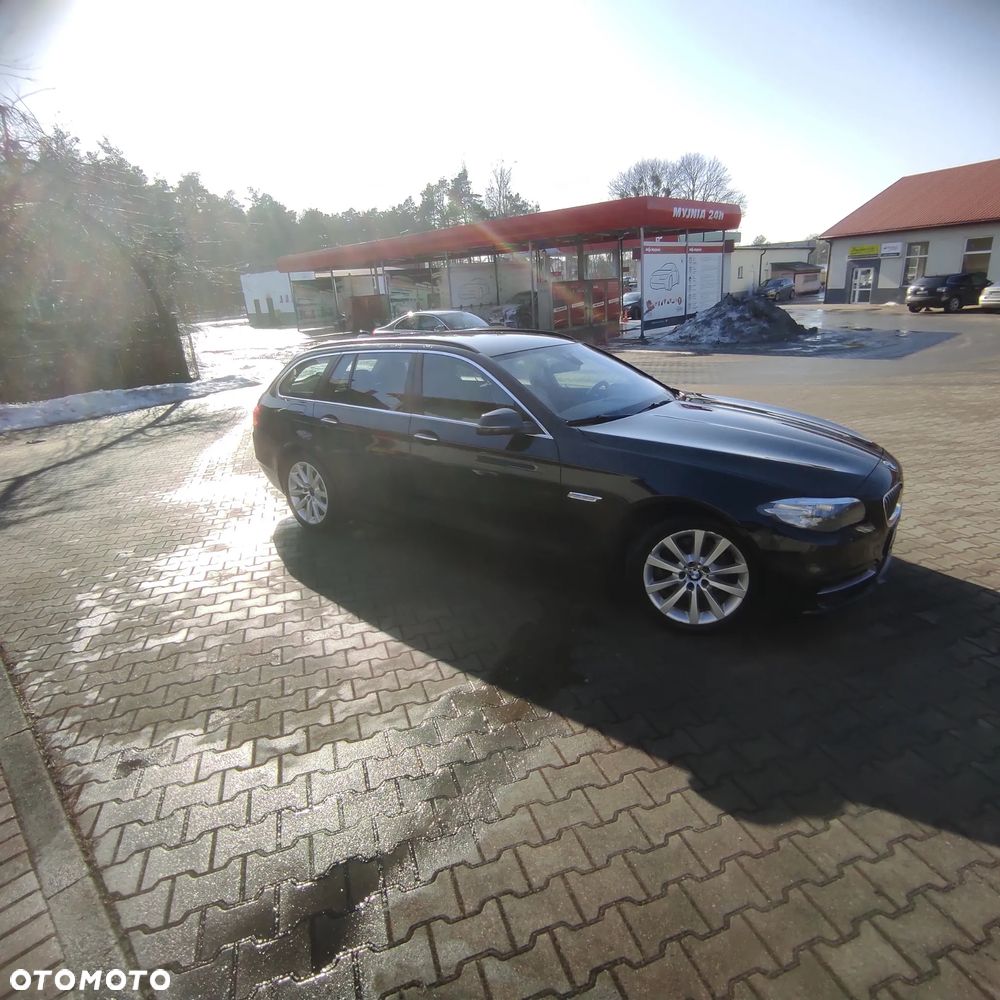 BMW Seria 5 520d Luxury Line - 2