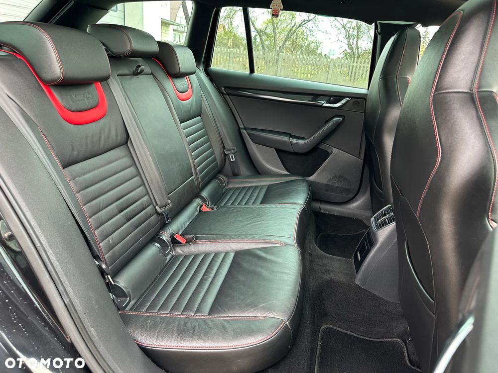 Skoda Octavia 2.0 TDI DSG RS - 15