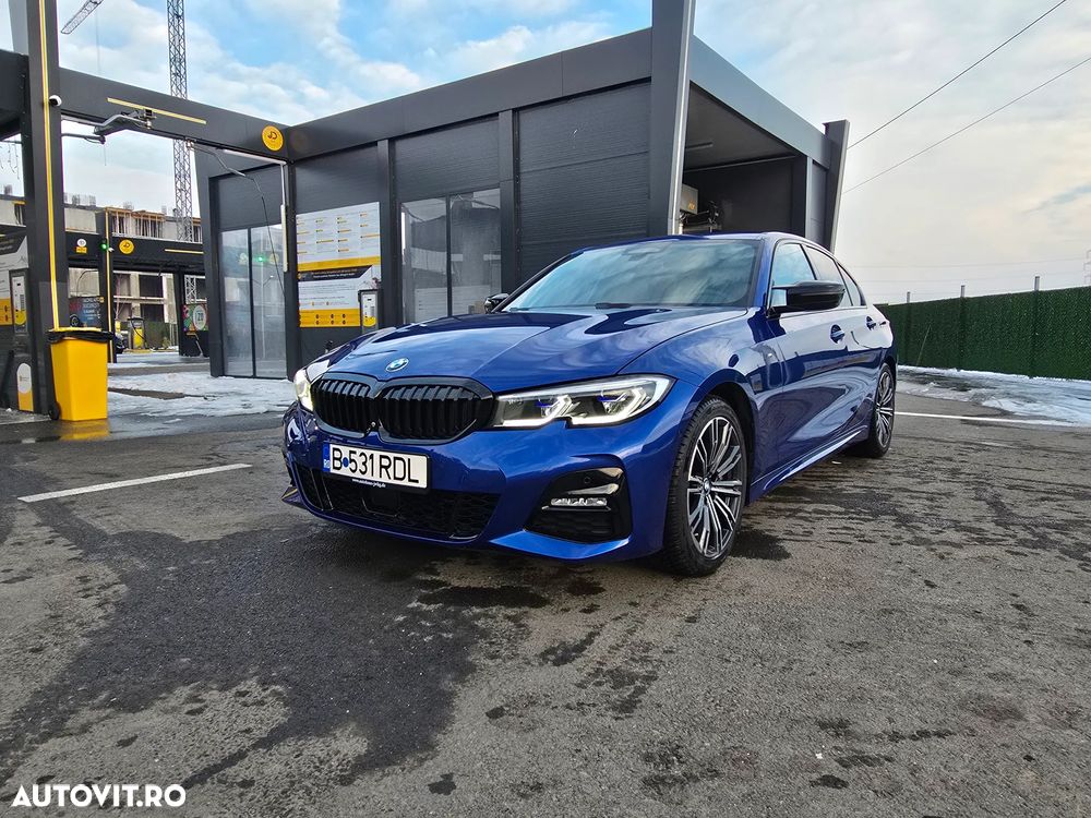 BMW Seria 3 330i Aut. M Sport - 36
