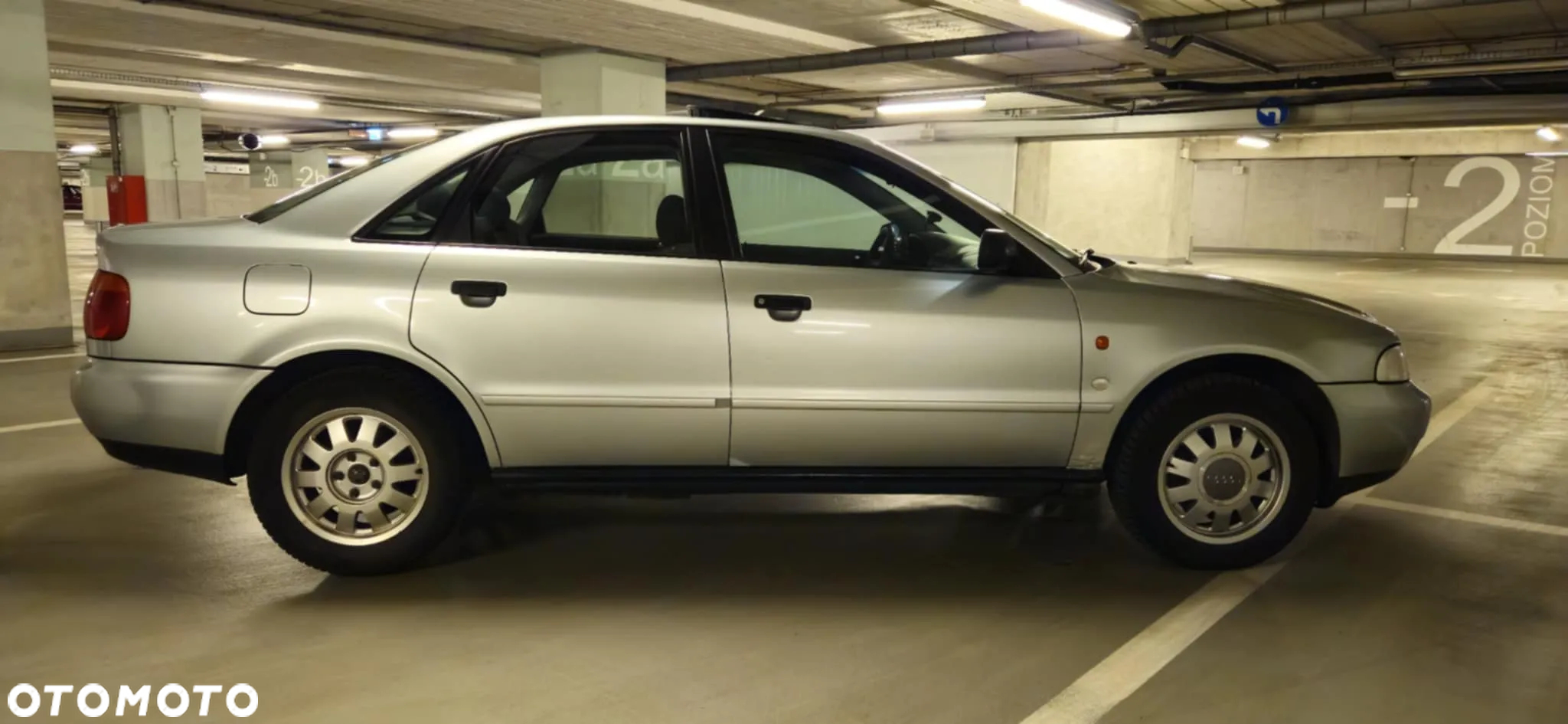 Audi A4 1.6 - 4