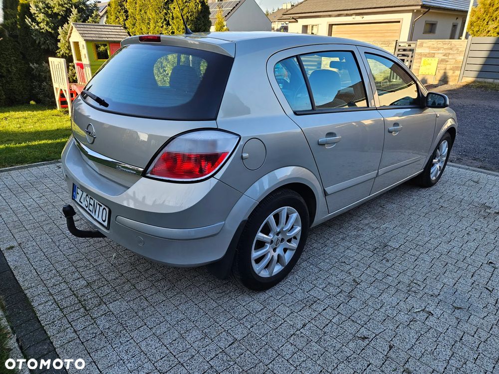 Opel Astra 1.6 Edition - 4