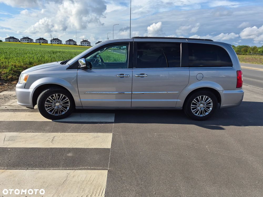 Chrysler Town & Country 3.6 Limited - 2