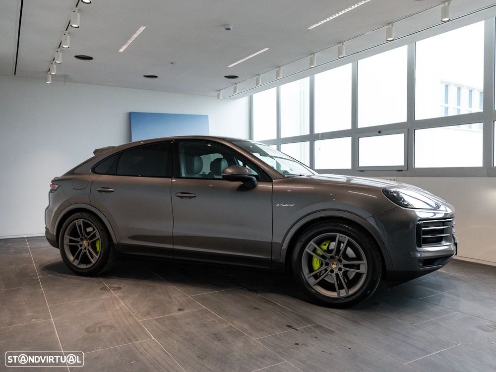 Porsche Cayenne Coupé E-Hybrid - 8