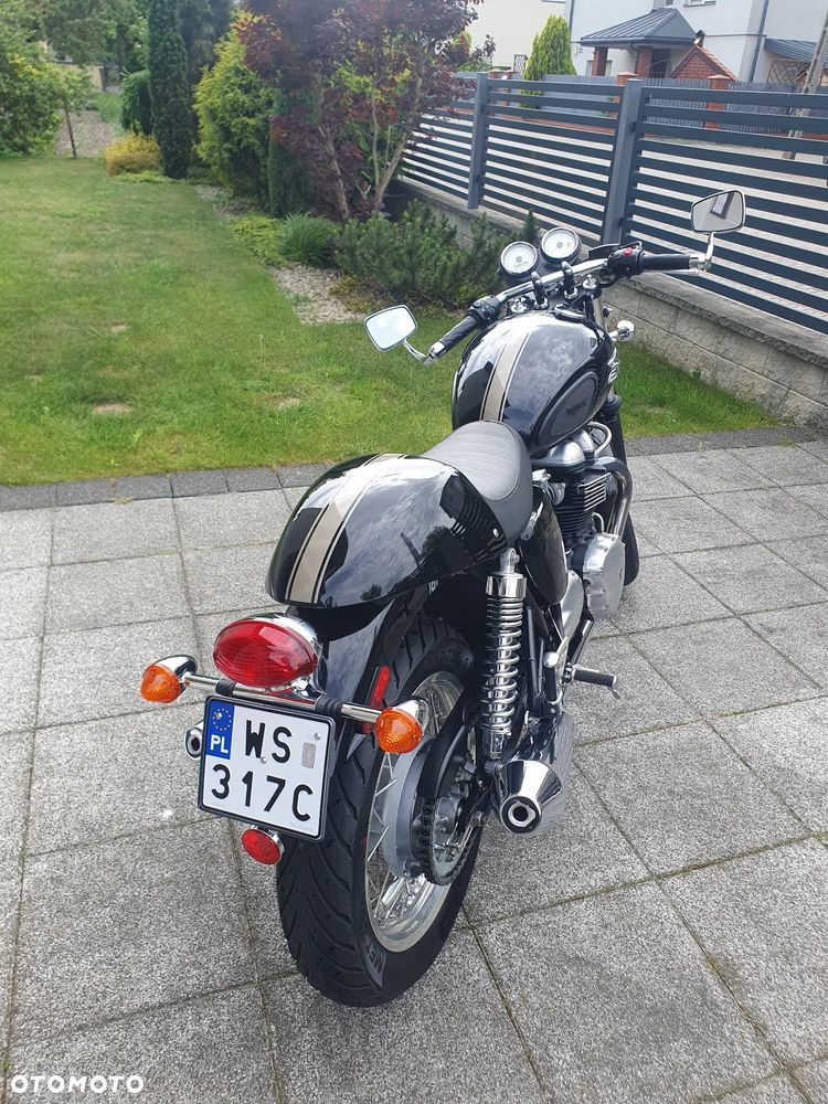 Triumph Thruxton - 25