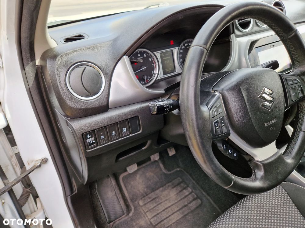 Suzuki Vitara 1.6 Premium 2WD - 11
