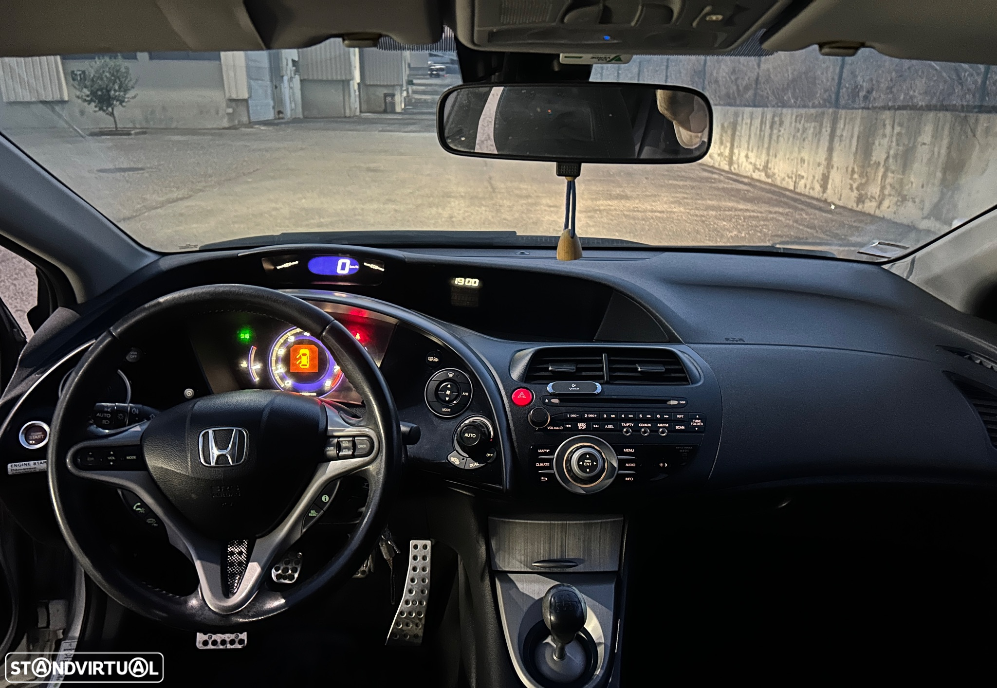 Honda Civic 1.8 Executive NAVI - 22
