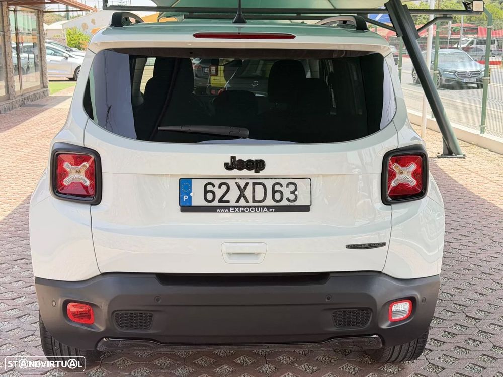 Jeep Renegade 1.3 T Night Eagle DCT - 6
