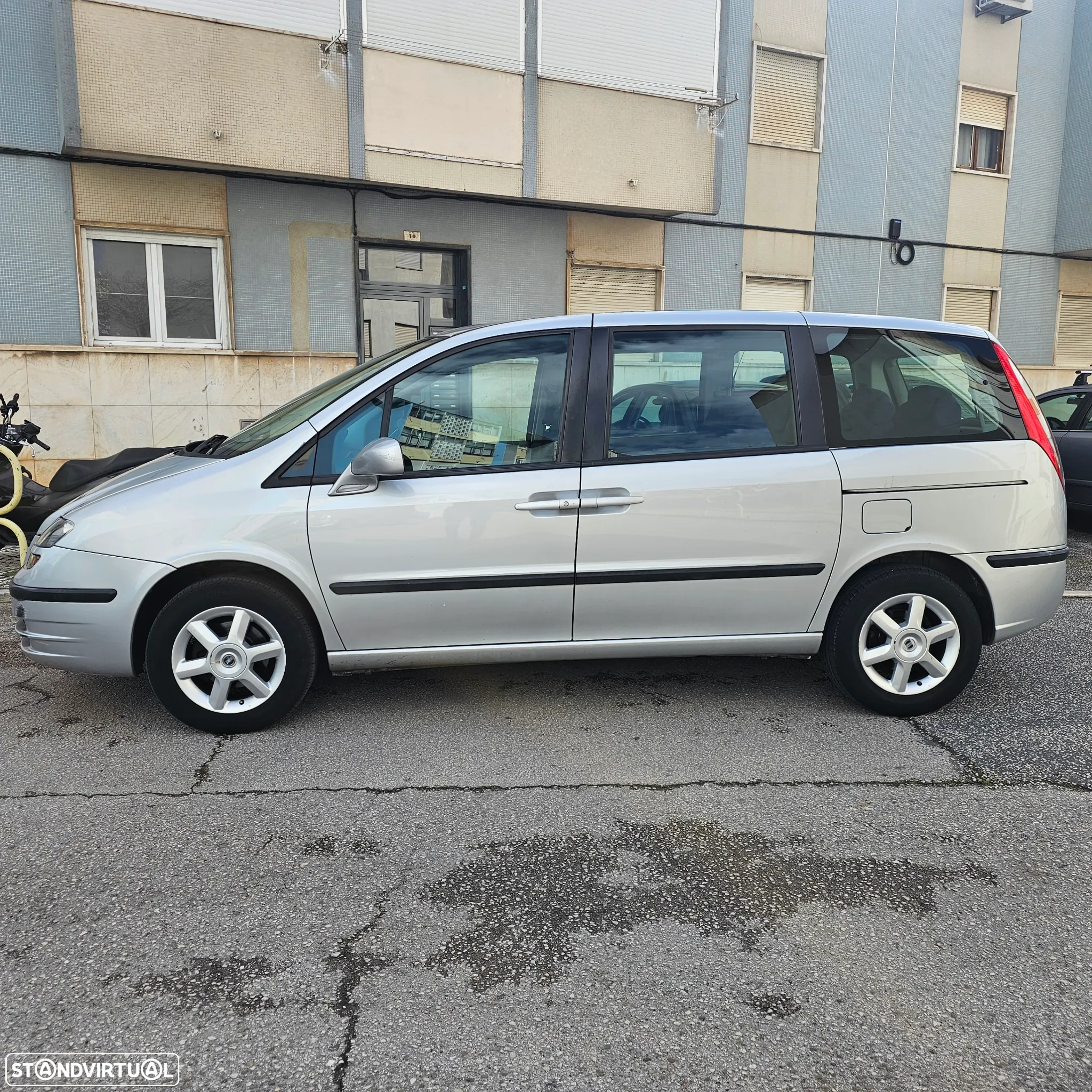 Fiat Ulysse 2.0 JTD 16V Emotion - 5