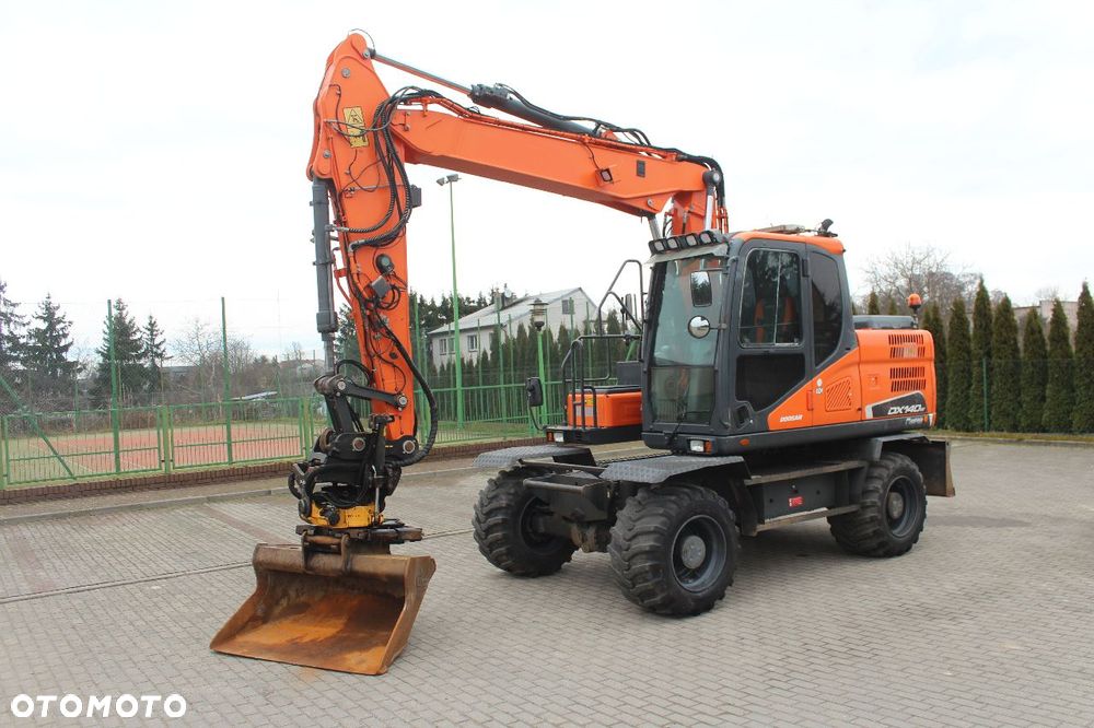 Doosan DX140W-5 ROTOTILT ENGCON SZCZYPCE 2 ŁYŻKI