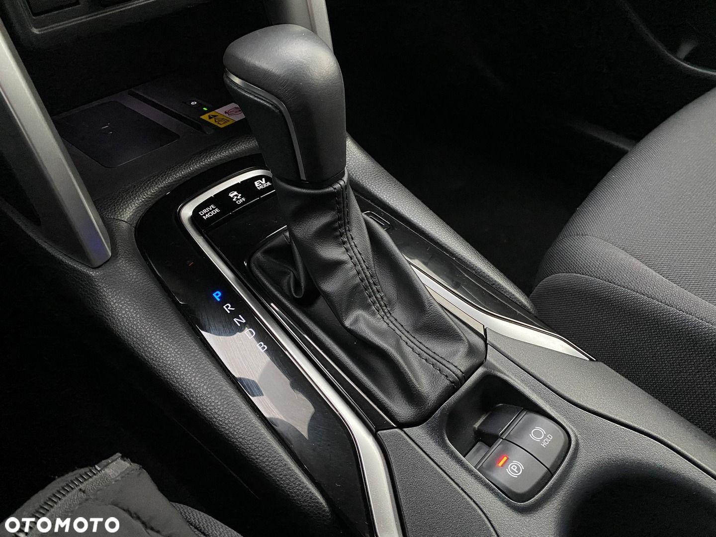 Toyota Corolla Cross 2.0 Hybrid Style - 22