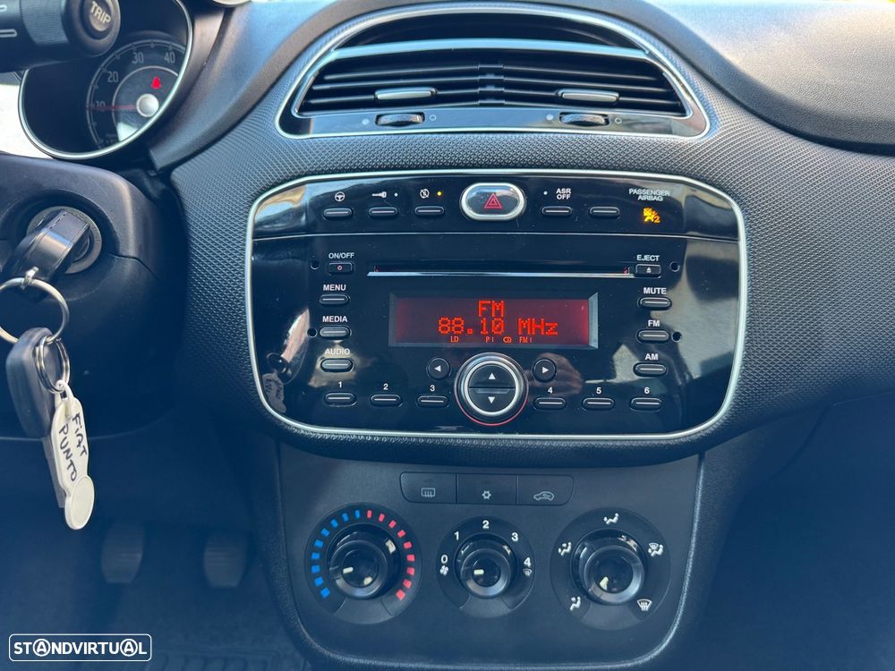 Fiat Punto 1.2 Lounge S&S - 11