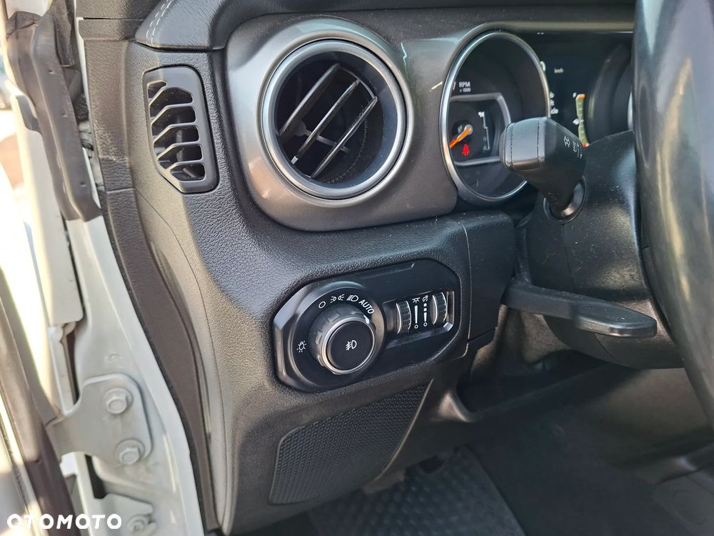 Jeep Wrangler 2.0 T-GDI Hardtop AWD Automatik Sahara - 8