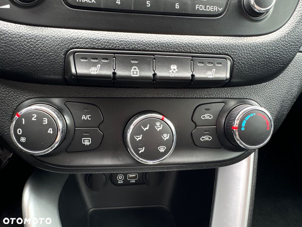 Kia Ceed - 8
