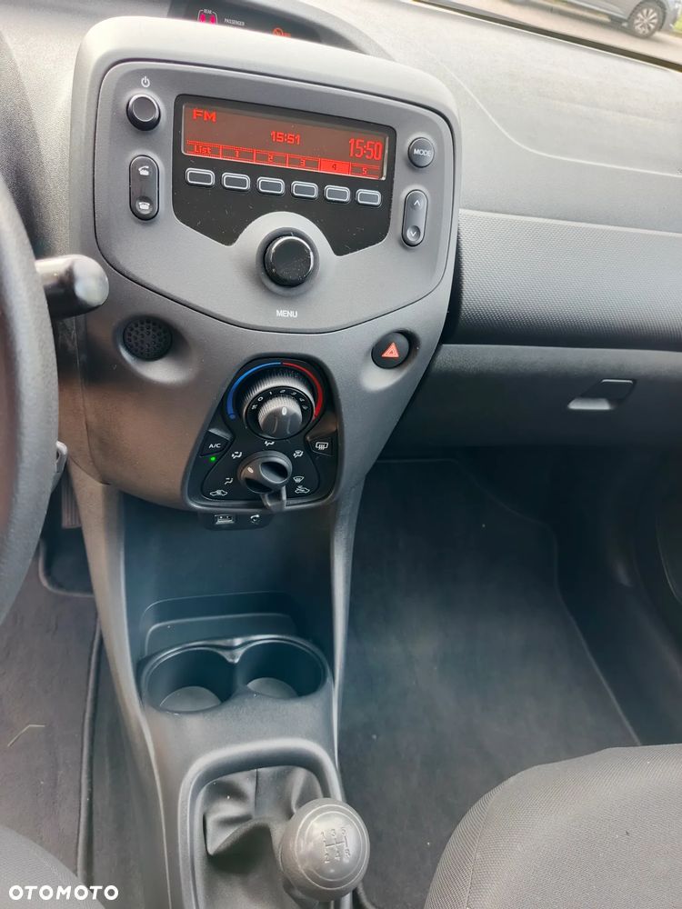 Toyota Aygo x-business - 15