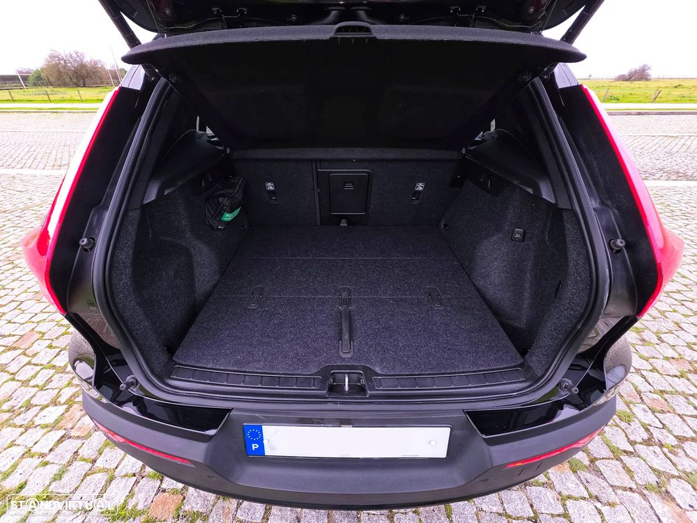 Volvo XC 40 1.5 T2 Plus Dark Auto - 5
