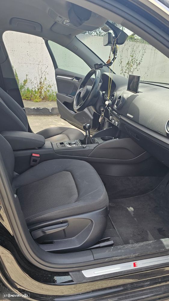 Audi A3 Sportback 1.6 TDI S-line - 13