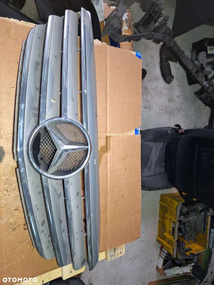 mercedes B-klasa w245 w169 GRILL  A1698800783 - 1