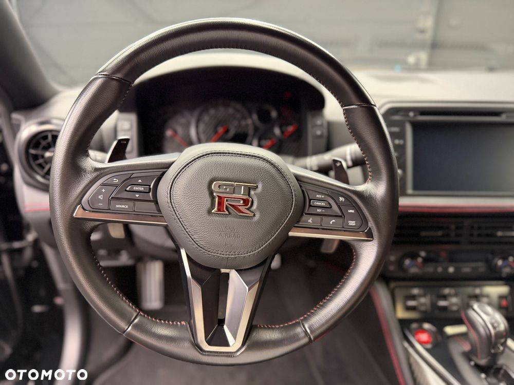Nissan GT-R - 22