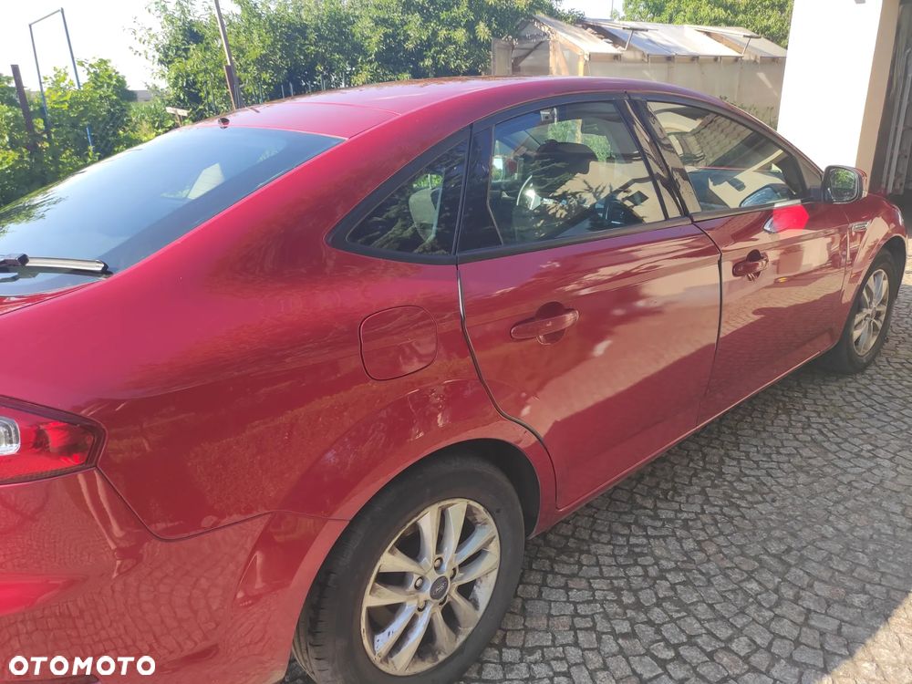 Ford Mondeo 1.6 T Ambiente - 2