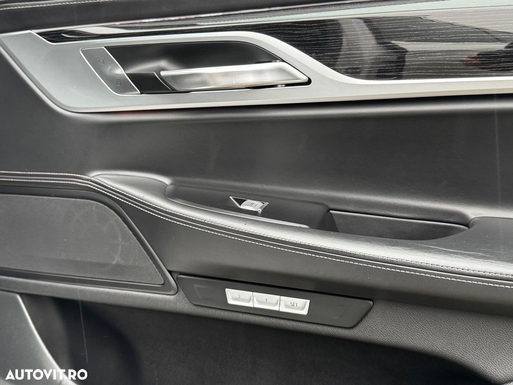 BMW Seria 7 730d xDrive - 34