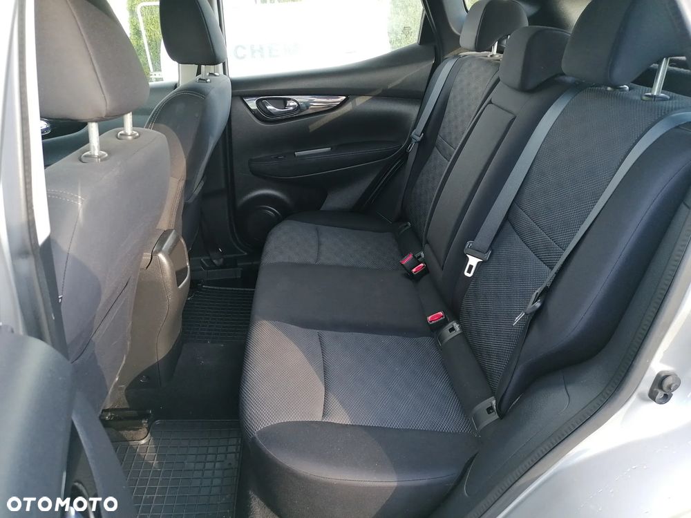 Nissan Qashqai 1.6 DCi N-Connecta - 17