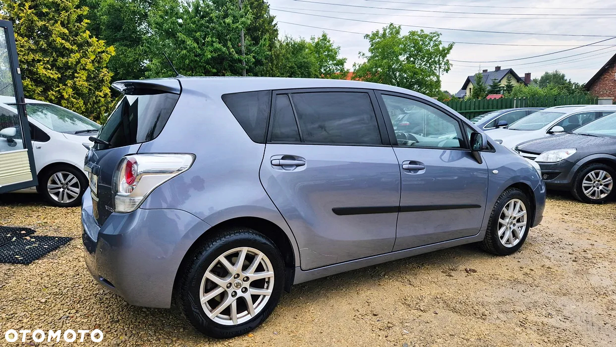 Toyota Verso 1.8 Premium EU5 7os - 11