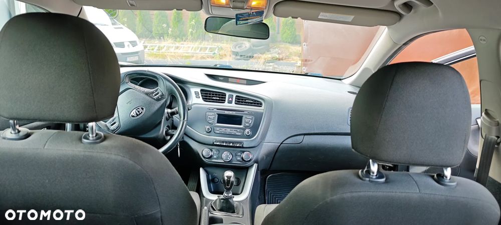 Kia Ceed 1.4 L - 10
