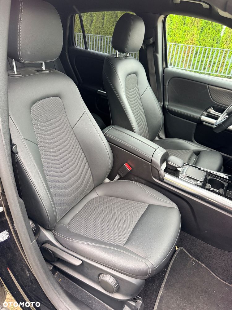 Mercedes-Benz GLA 200 d 8G-DCT Progressive - 14