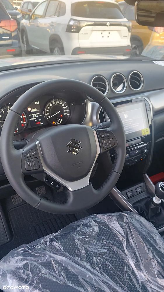 Suzuki Vitara 1.4 Boosterjet mHEV Premium Plus 2WD - 11