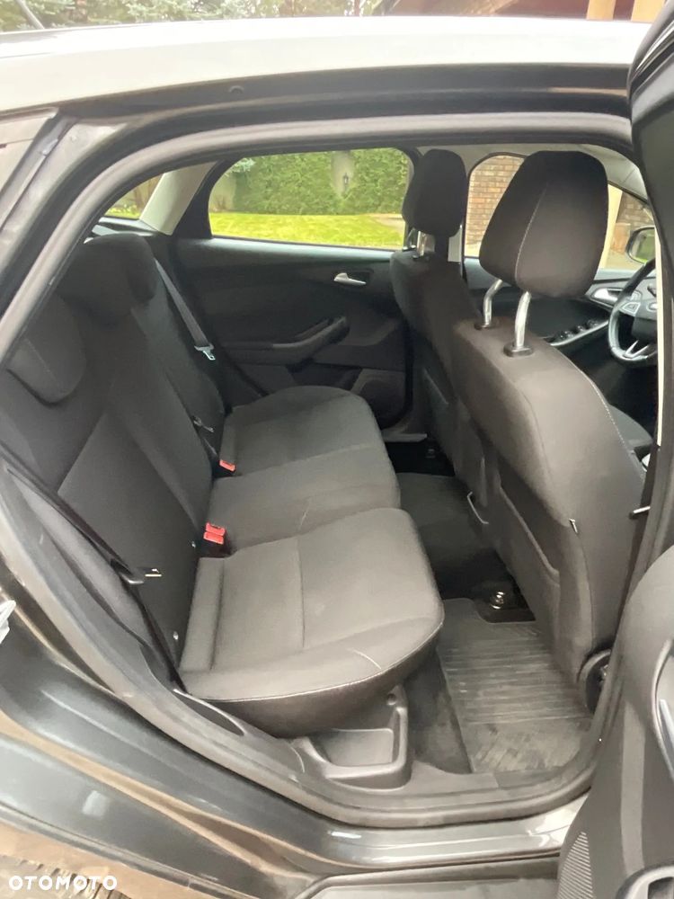 Ford Focus 1.6 Trend PowerShift - 7