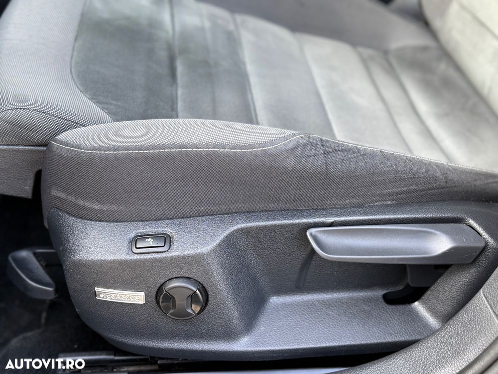 Volkswagen Golf Variant 2.0 TDI 116CP DSG Life - 16