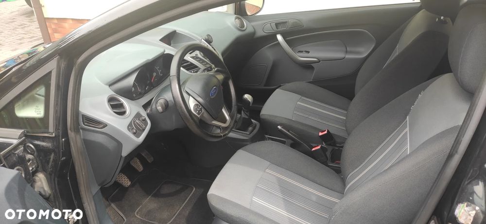 Ford Fiesta - 14