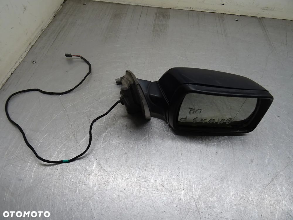 BMW X3 E83 LIFT LUSTERKO PRAWE 5 PIN UK - 1