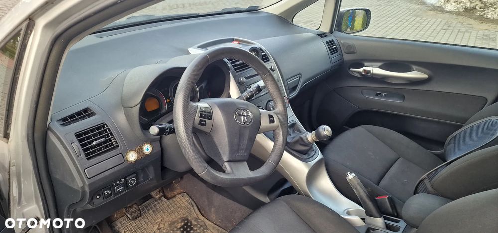 Toyota Auris 1.33 VVT-i Life Comfort - 3