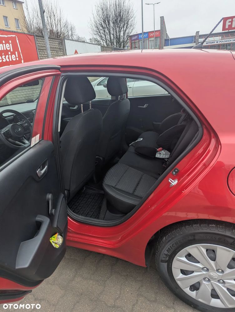 Kia Rio 1.2 L - 11