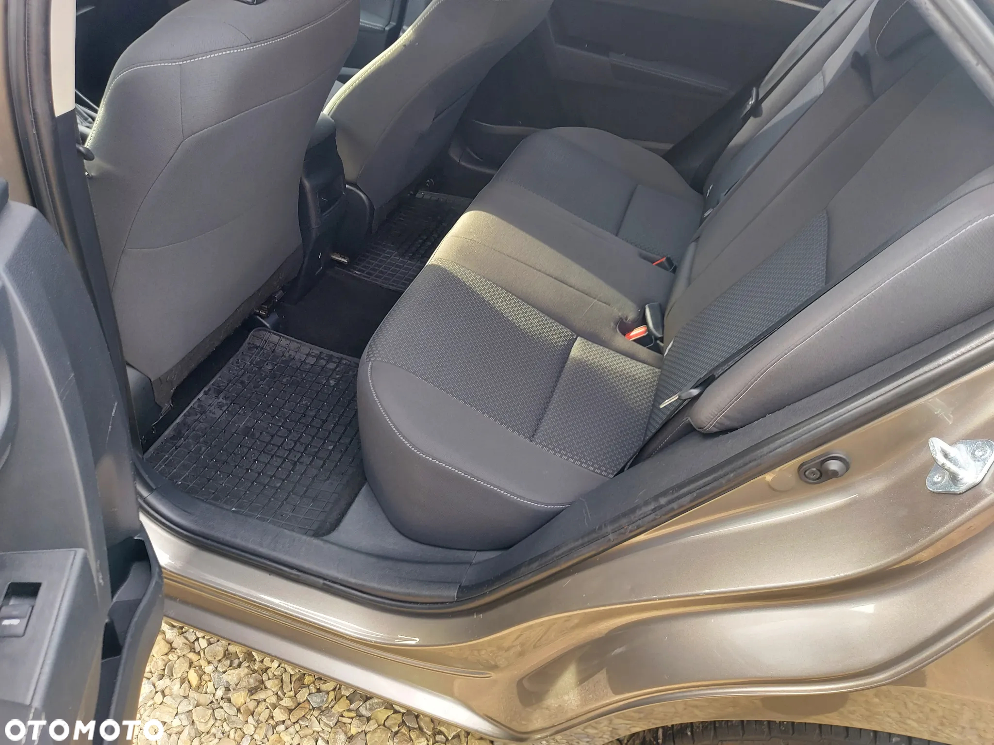 Toyota Corolla 1.6 Comfort MS - 27