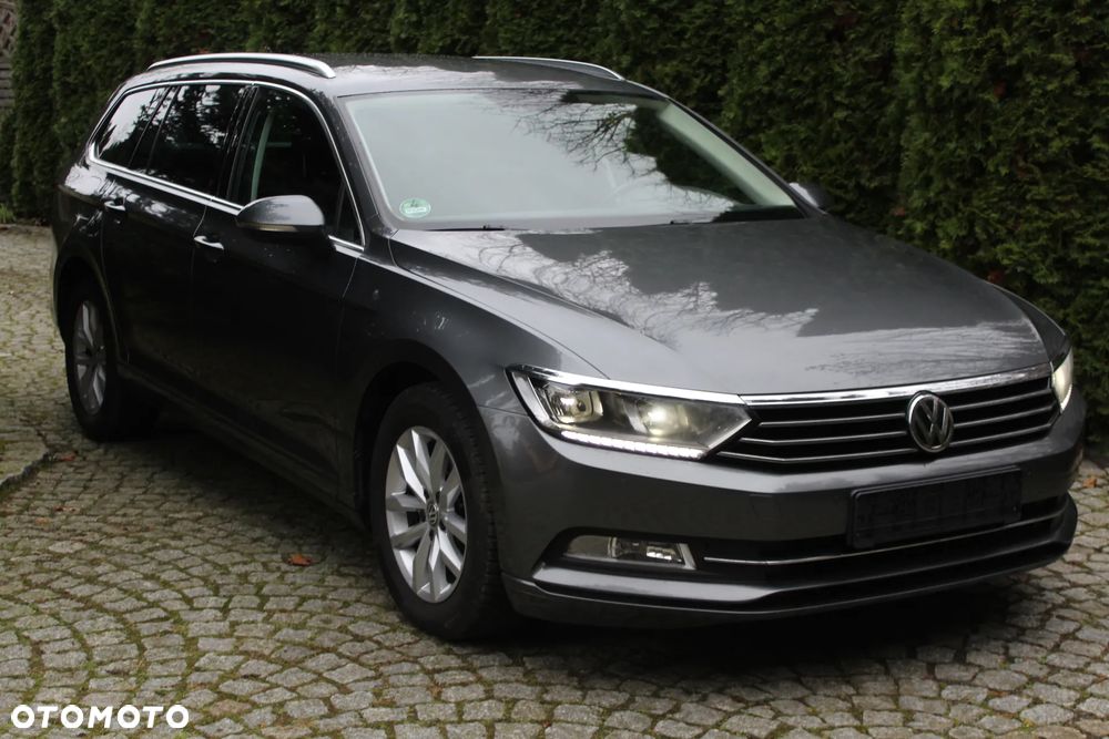 Volkswagen Passat 2.0 TDI (BlueMotion Technology) Comfortline - 25