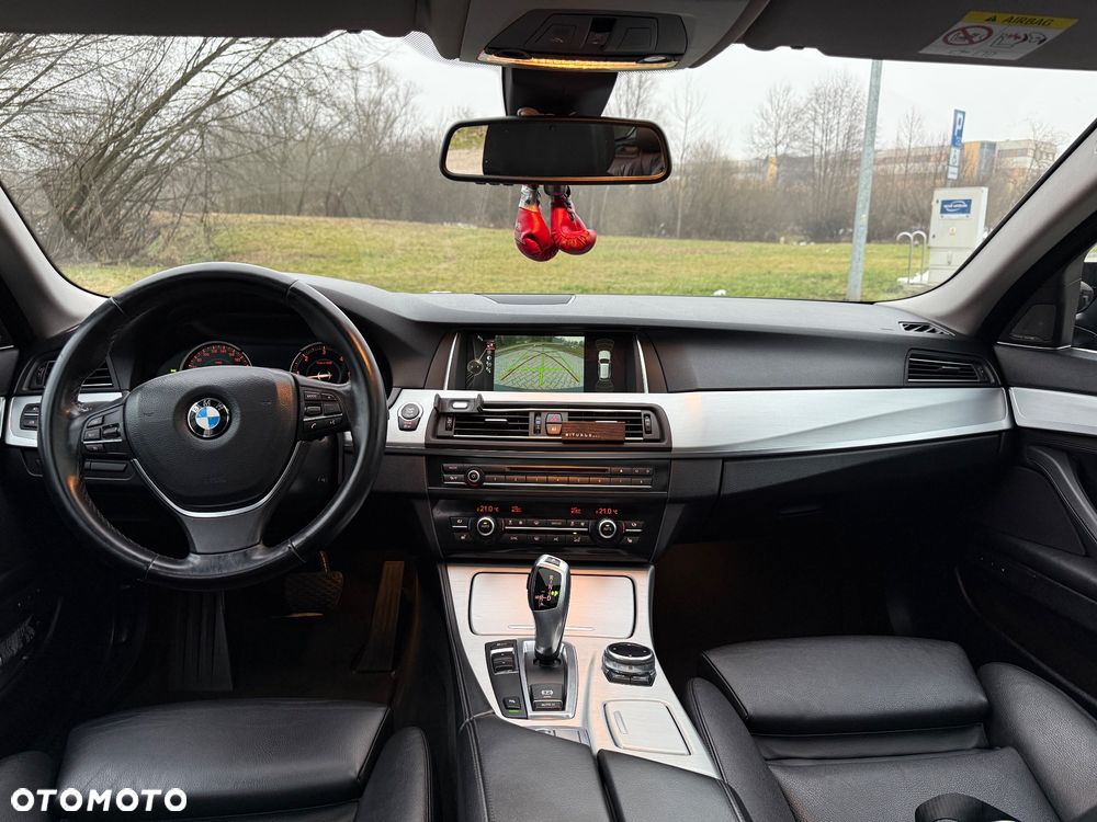 BMW Seria 5 525d Luxury Line - 11
