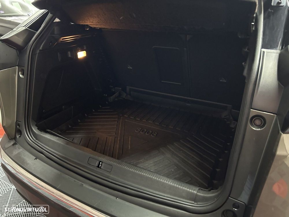 Peugeot 3008 1.5 BlueHDi Allure EAT8 - 18