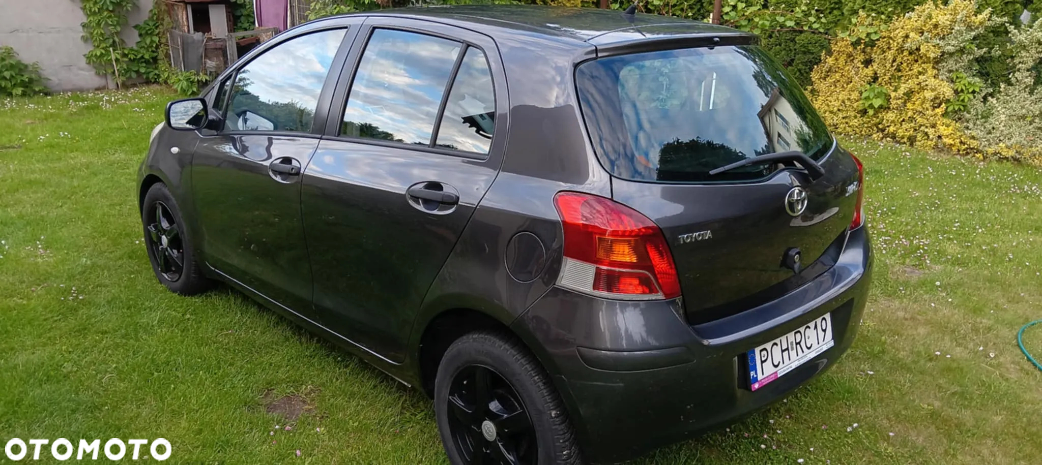 Toyota Yaris - 12