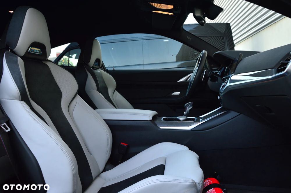 BMW M4 Competition M xDrive sport - 23