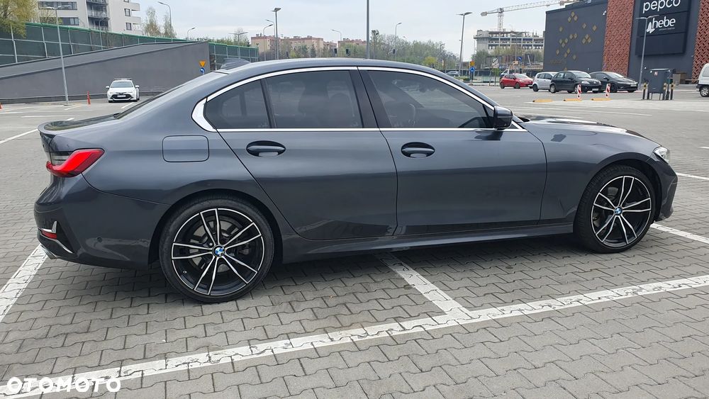 BMW Seria 3 330i xDrive Luxury Line sport - 10