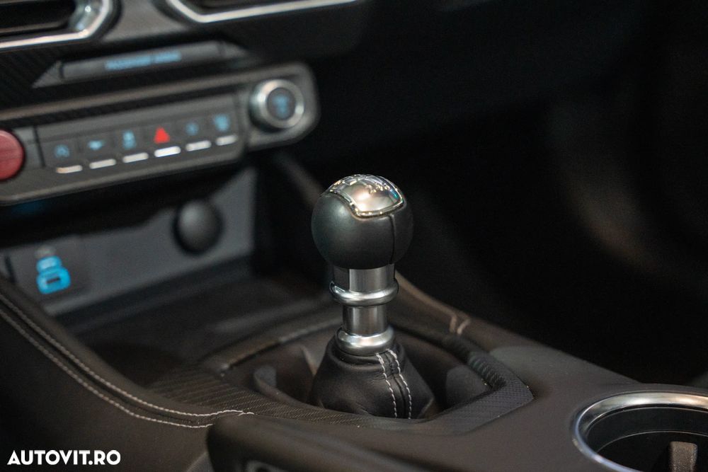 Ford Mustang 5.0 V8 Mach 1 - 14