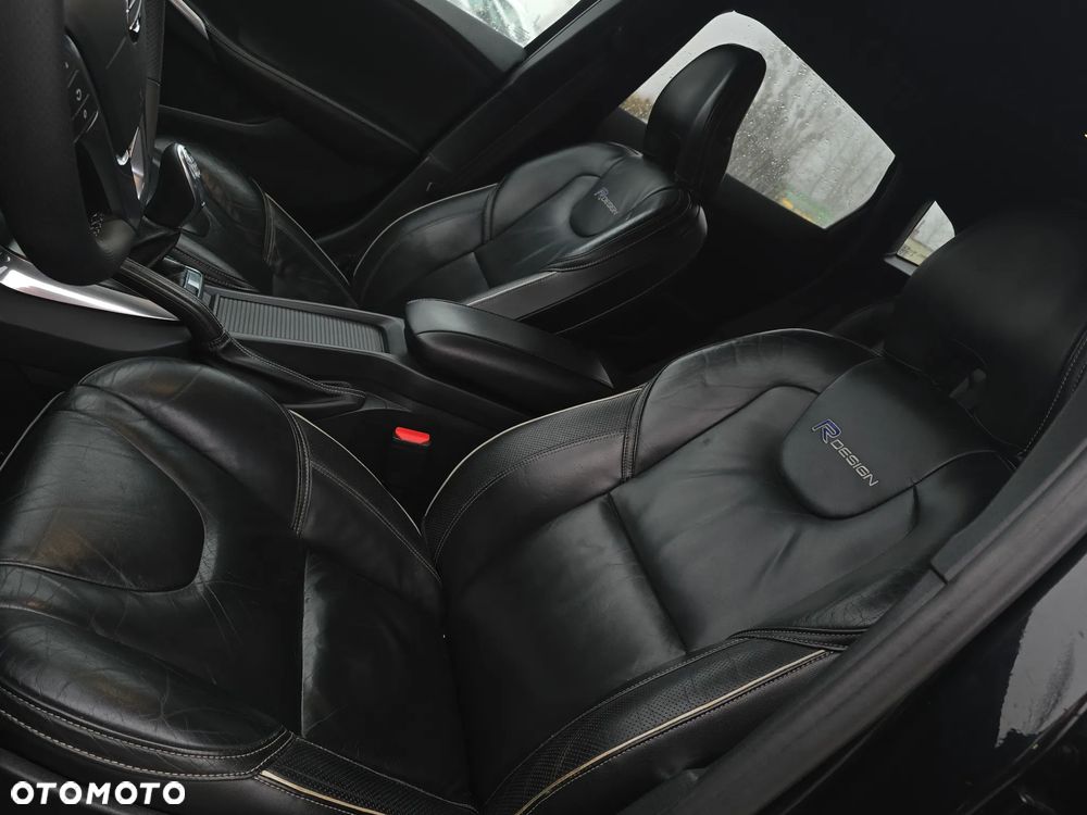 Volvo V40 D2 R Design - 26