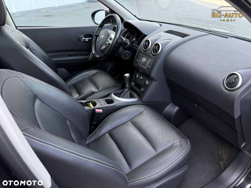 Nissan Qashqai - 25