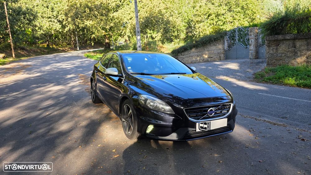 Volvo V40 D2 R Design - 9