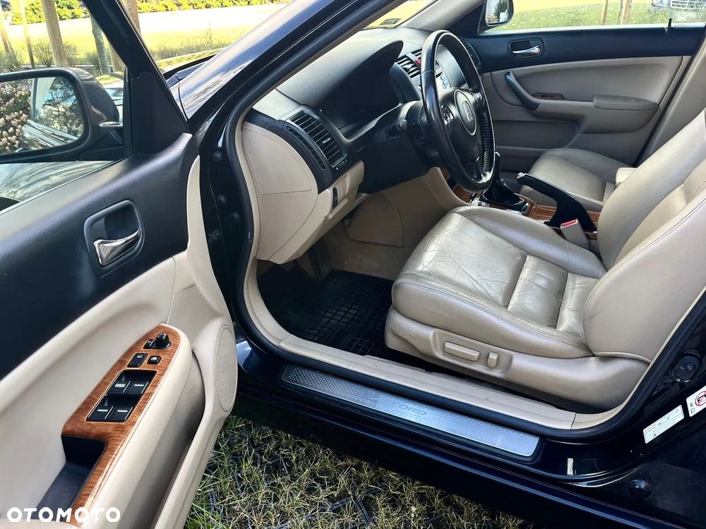 Honda Accord 2.0 Executive - 7