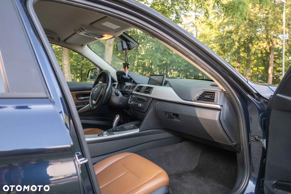 BMW Seria 3 320d Efficient Dynamic Edition - 18