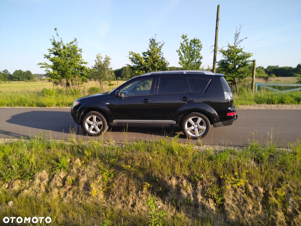 Mitsubishi Outlander - 7