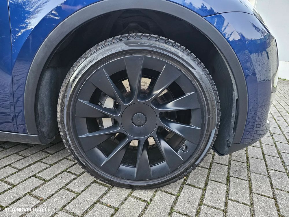 Tesla Model Y Long Range Tração Integral - 18